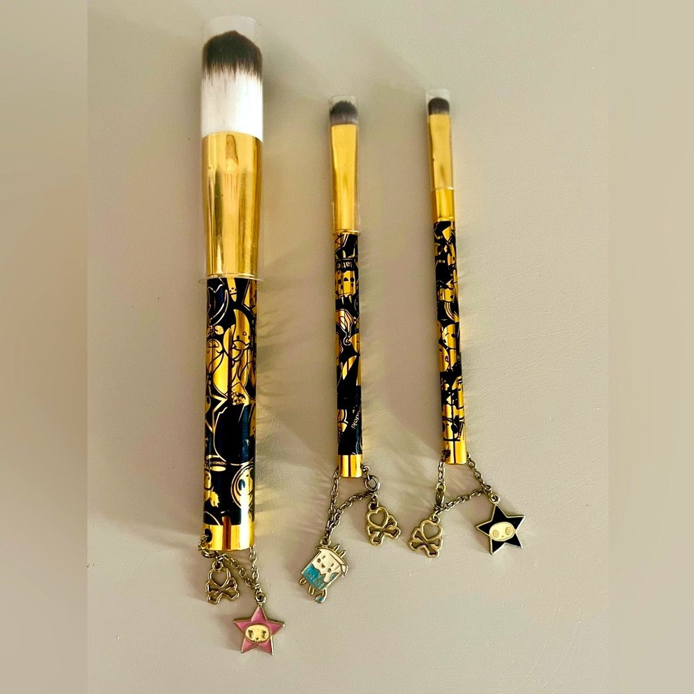 Tokidoki X Sephora Pittura 24 Karat Edition Makeup Brush Set of 3 Brushes